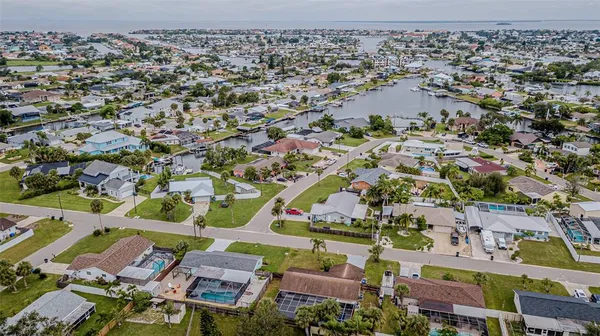 $2,200 | 6321 Spanish Main Drive, Apollo Beach, FL 33572