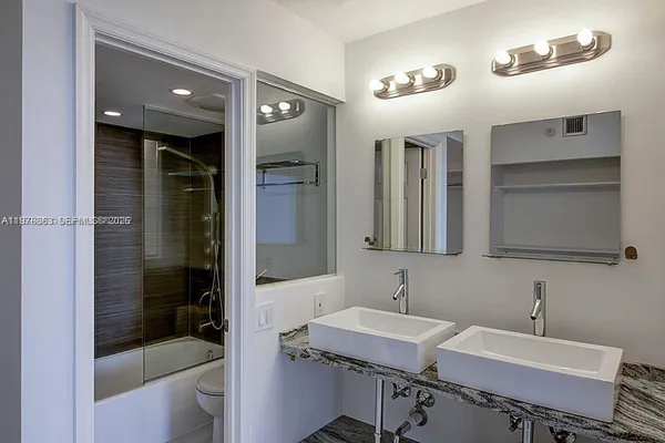 $3,250 | 20505 East Country Club Drive, Unit 1931, Aventura, FL 33180