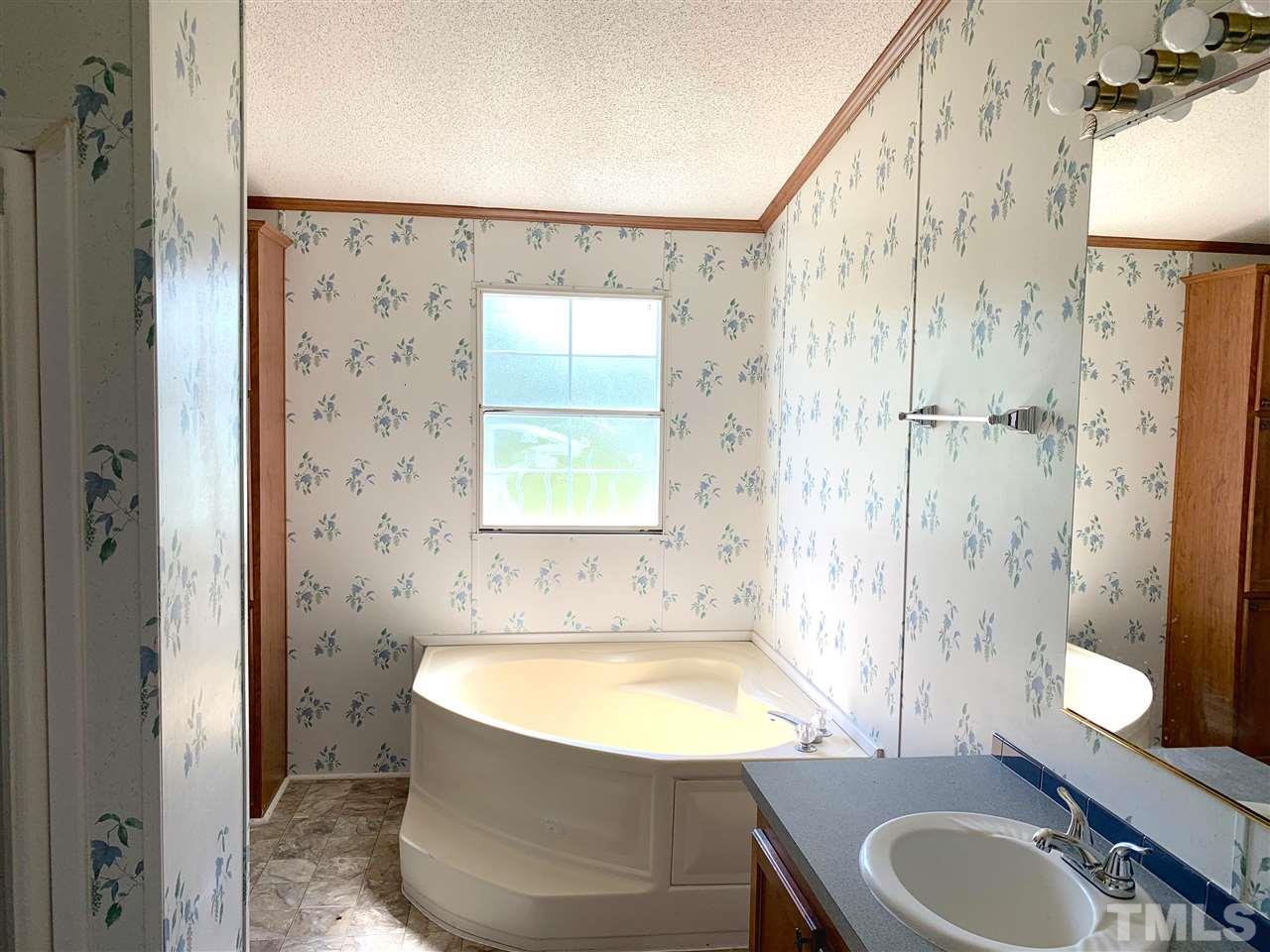 2505 Ridge Run Lillington, NC 27546 - Photo 4 of 11 Gallery Image 4
