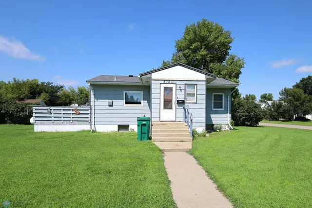 $119,000 | 403 Pacific Avenue, Buxton, ND 58218