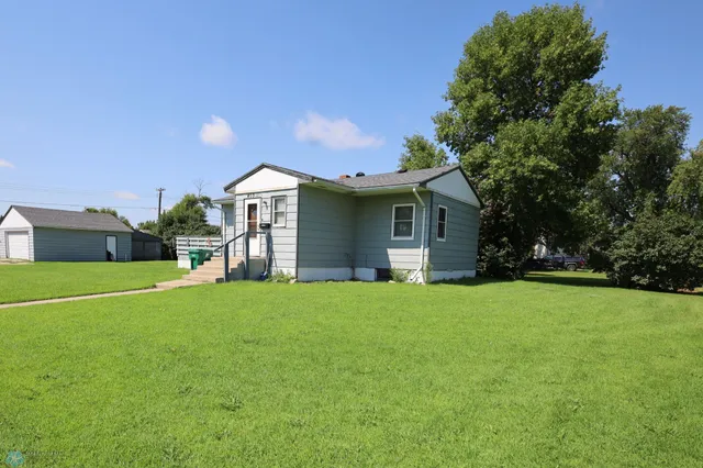 $119,000 | 403 Pacific Avenue, Buxton, ND 58218