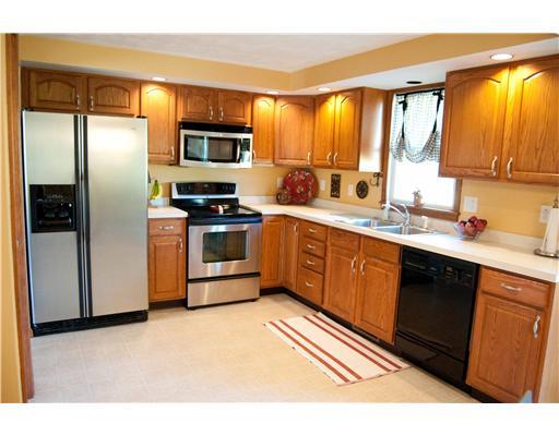 71 Valleyview Road Scenery Hill, PA 15360 - Photo 2 of 18 Kitchen.