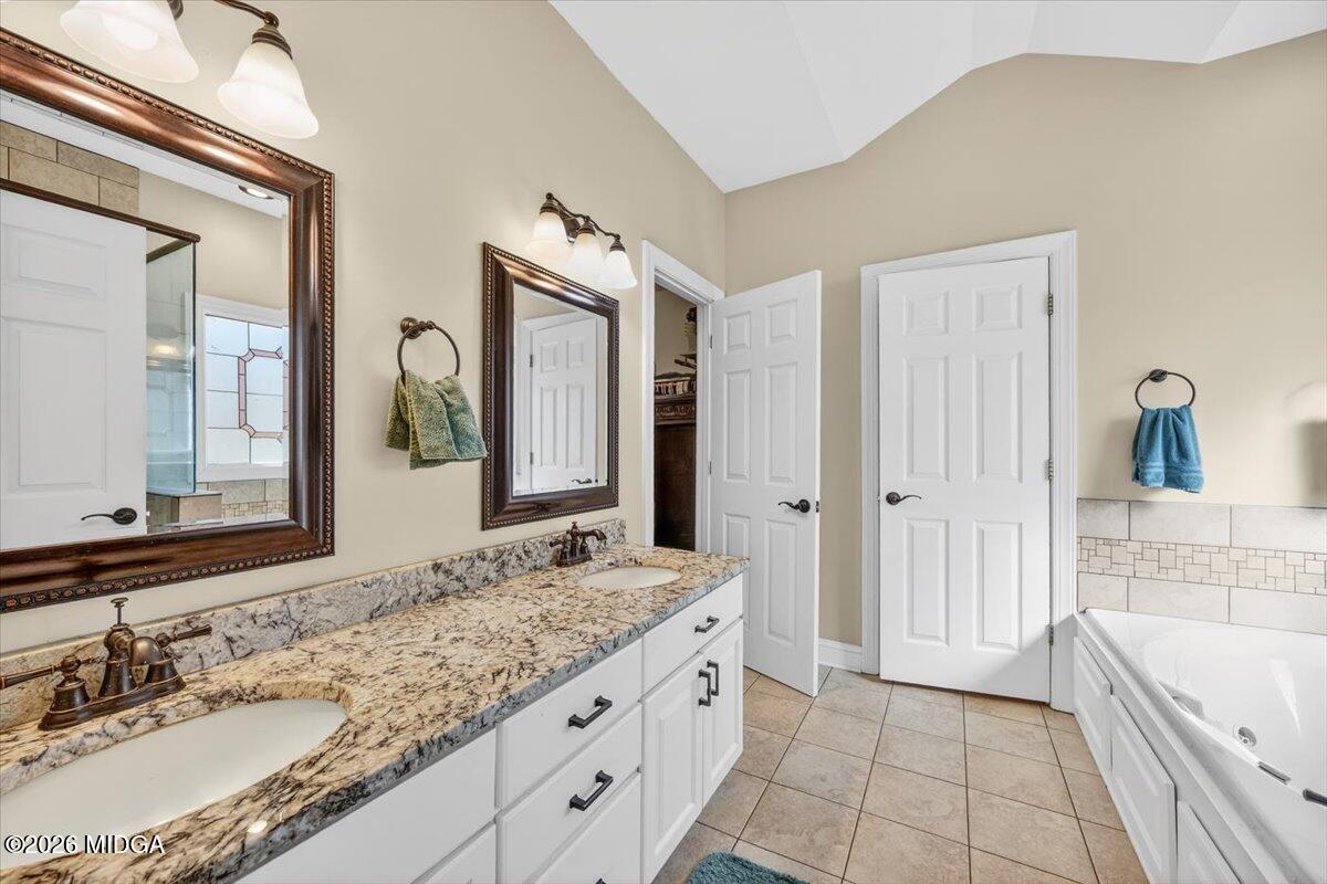 405 Laurel Place Macon, GA 31220 - Photo 22 of 60 Primary Bathroom