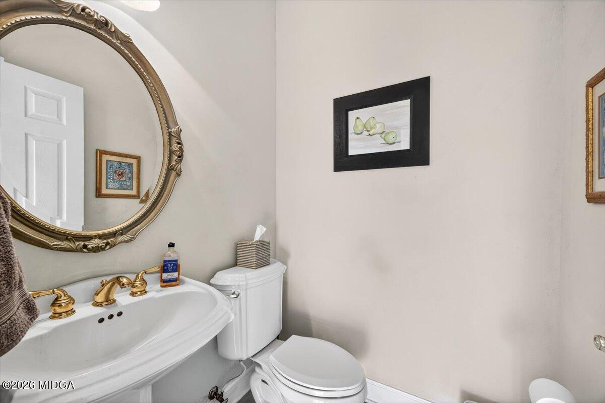 405 Laurel Place Macon, GA 31220 - Photo 28 of 60 Half Bath