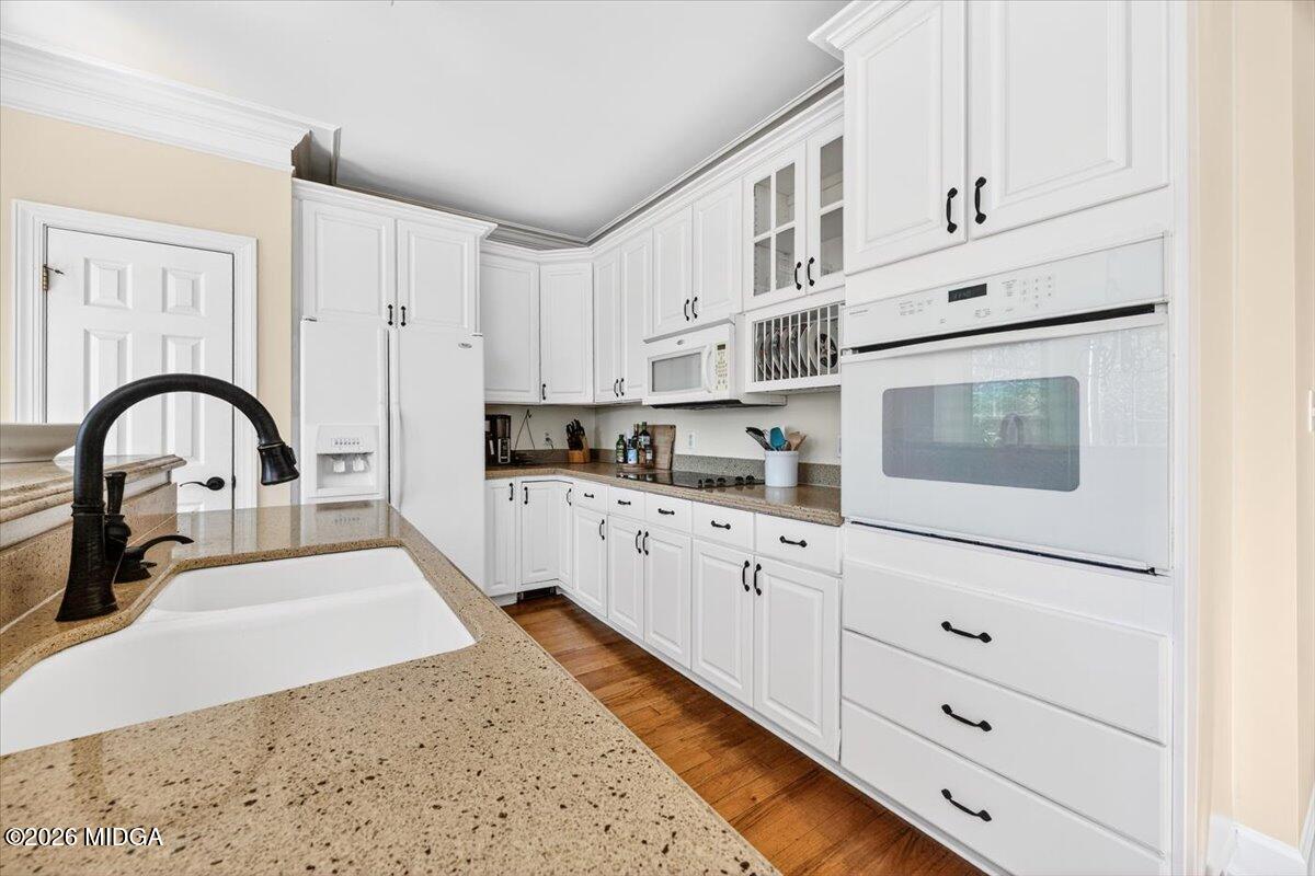 405 Laurel Place Macon, GA 31220 - Photo 10 of 60 Kitchen