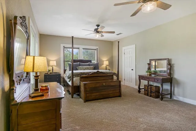 a view of a workspace with furniture