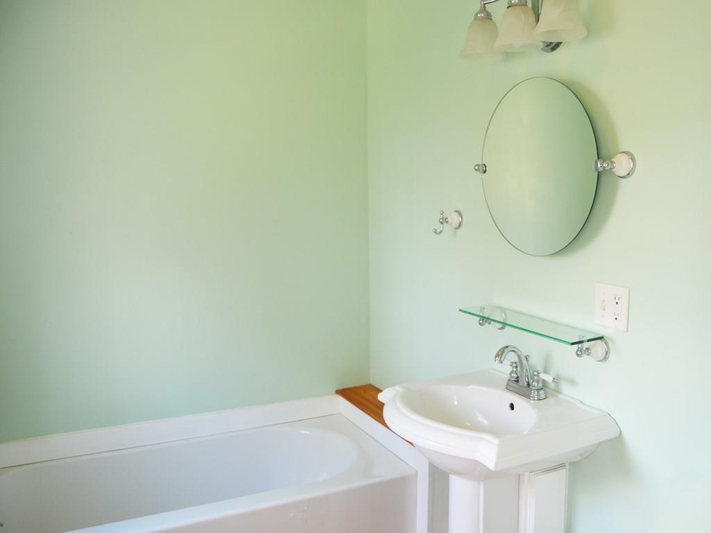 276 Turkey Farm Road Blue Hill, ME 04614 - Photo 16 of 30 First floor bathroom.