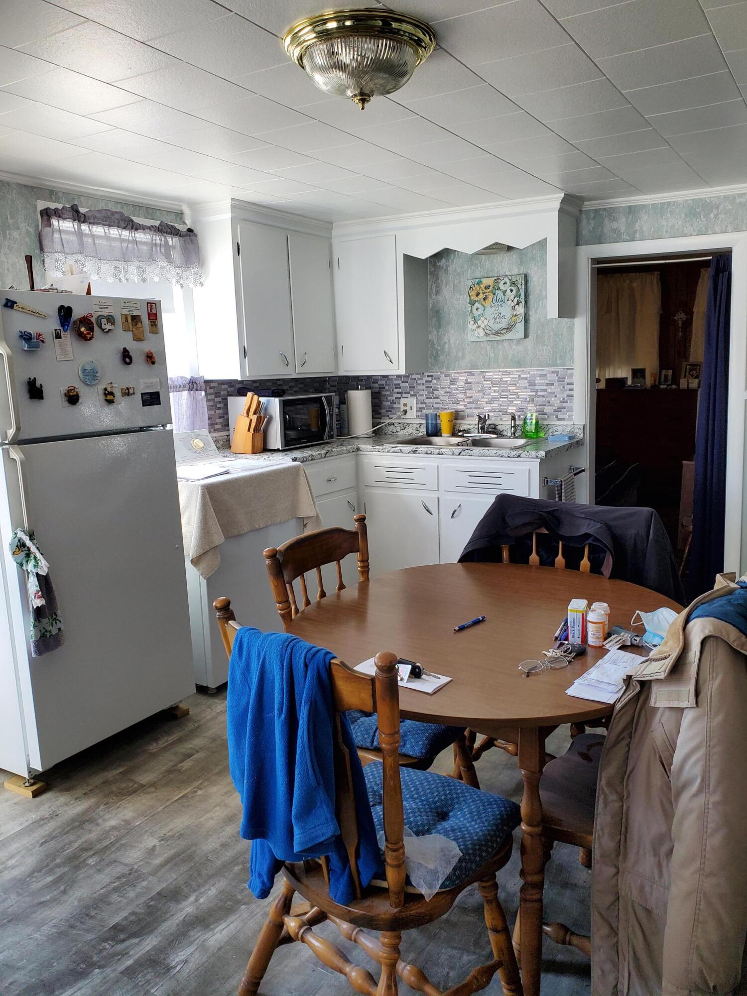 23 Gold Street Waterville, ME 04901 - Photo 3 of 18 3