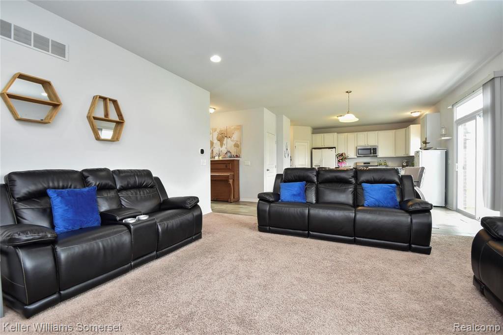 3240 Fantail Drive Rochester Hills, MI 48309 - Photo 14 of 47