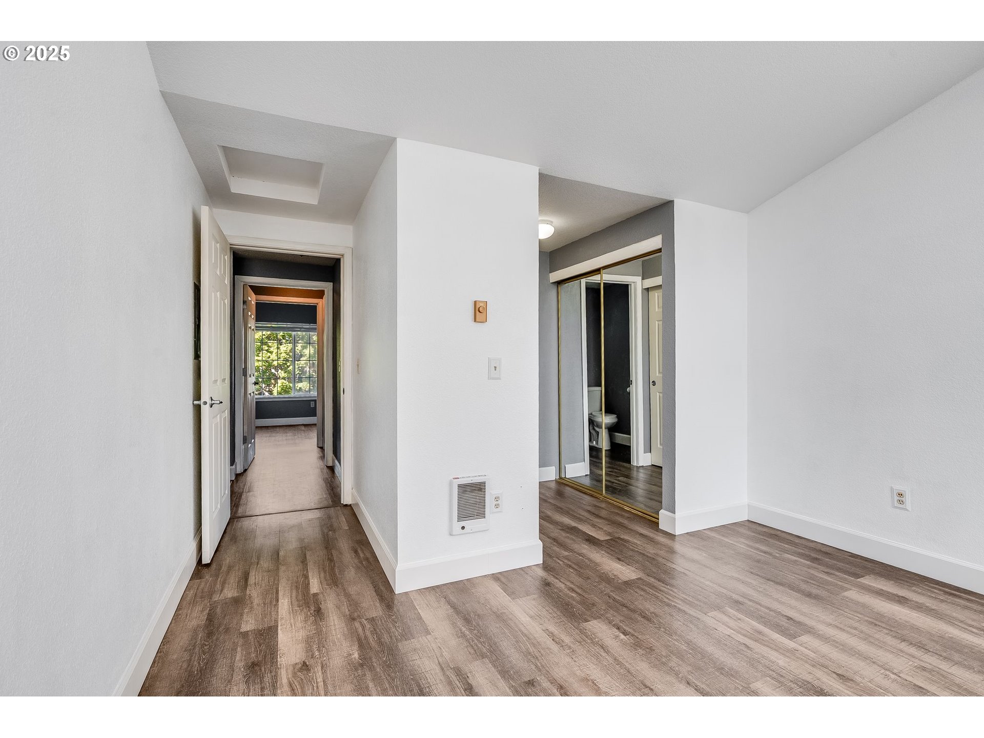 17548 Northwest Springville Road, Unit F8 Portland, OR 97229 - Photo 17 of 31