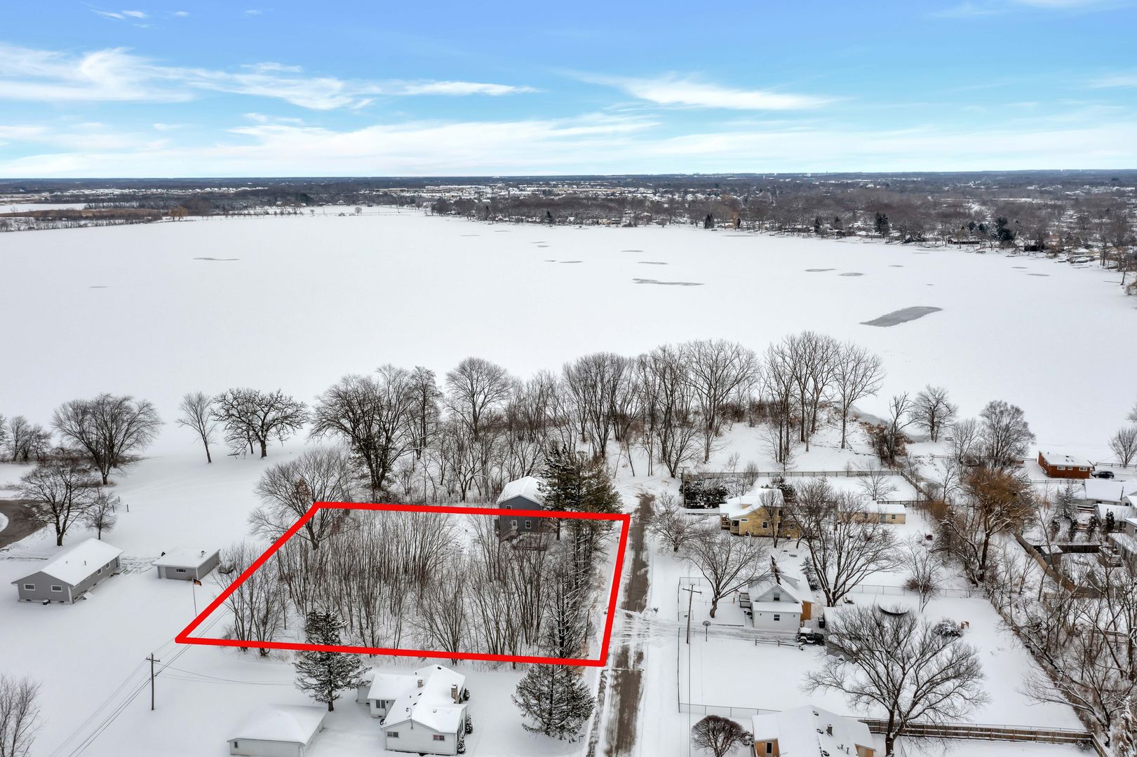 5204 West Pulaski Road McHenry, IL 60050 - Photo 2 of 8