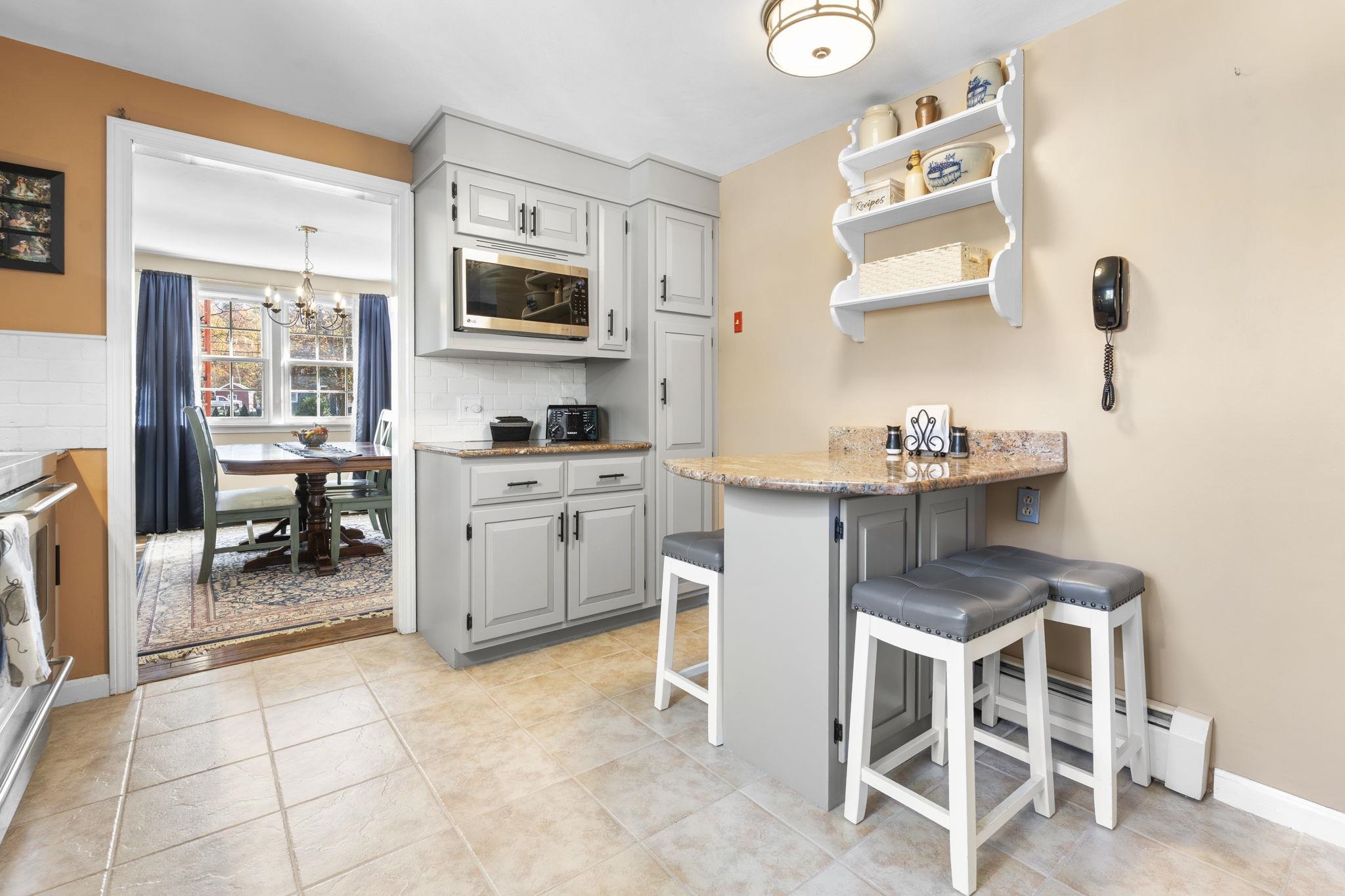 56 Whittier Street Newton, NH 03858 - Photo 16 of 46