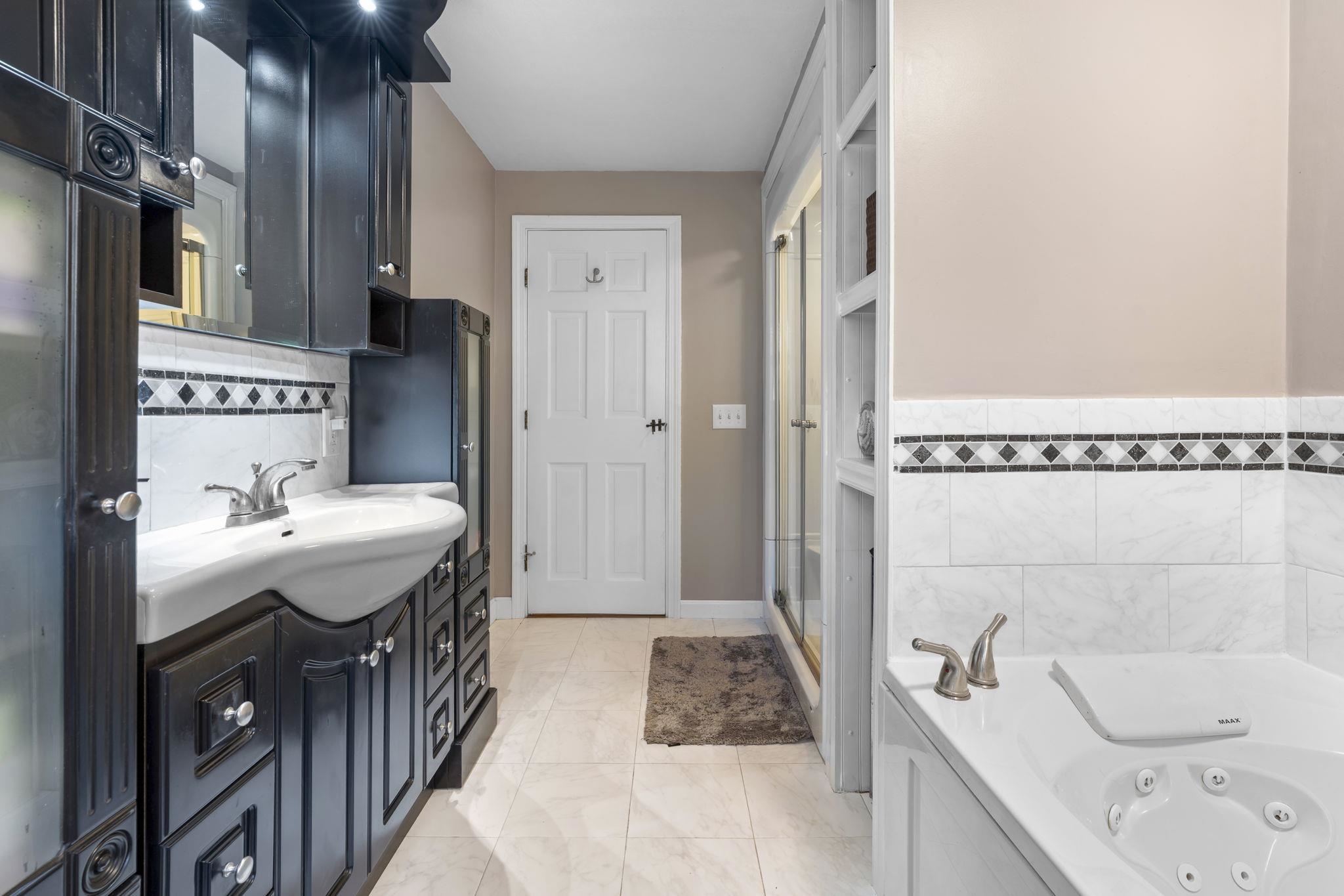 56 Whittier Street Newton, NH 03858 - Photo 35 of 46