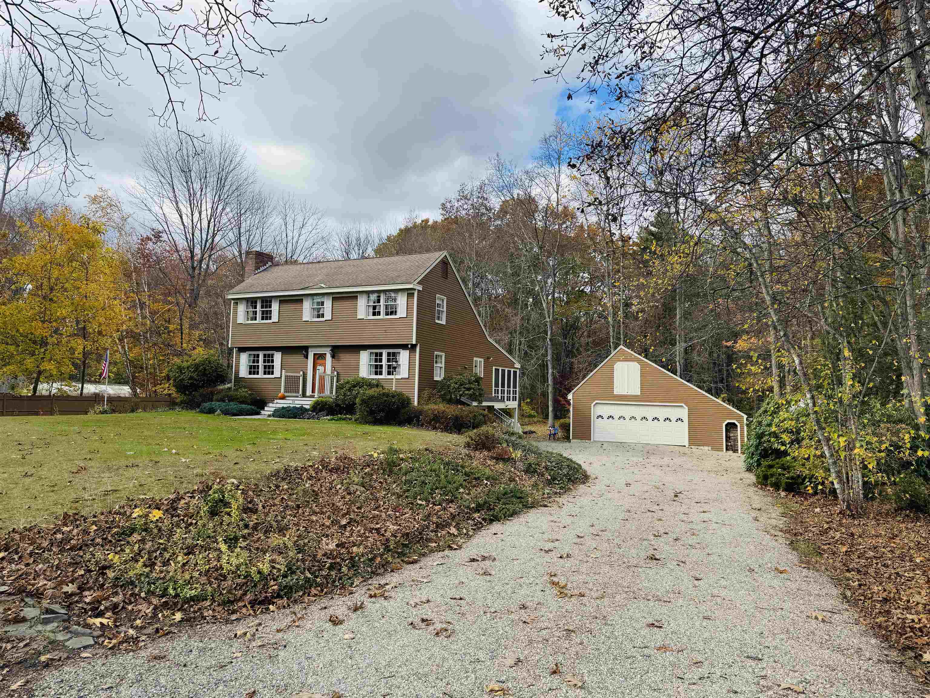 56 Whittier Street Newton, NH 03858 - Photo 4 of 46