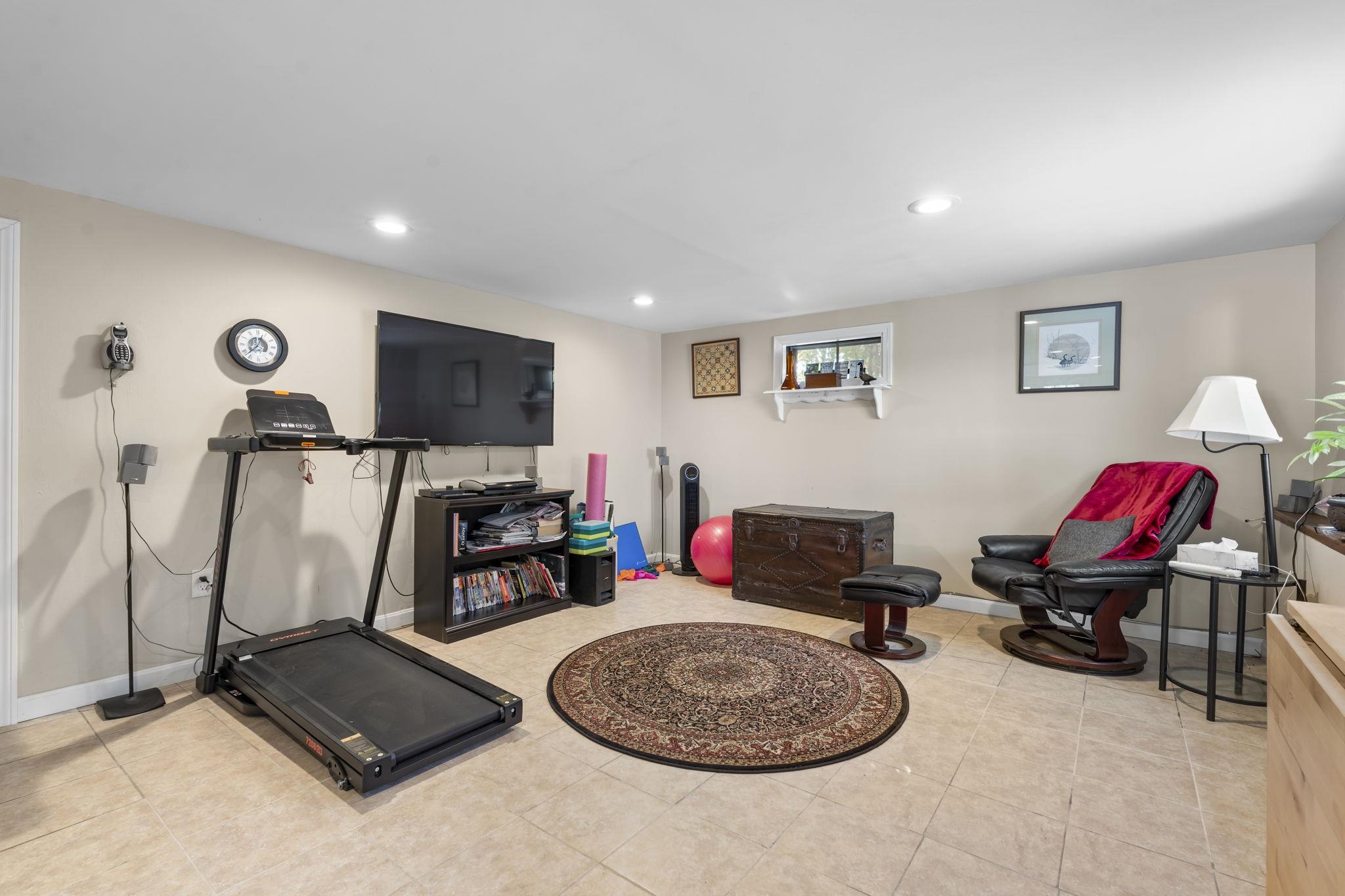 56 Whittier Street Newton, NH 03858 - Photo 41 of 46