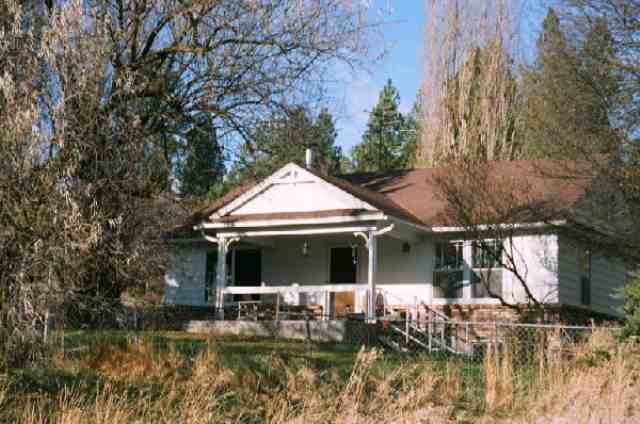 11912 South Valley Chapel Road Spokane, WA 99223 - Photo 1 of 7 Gallery Image 1