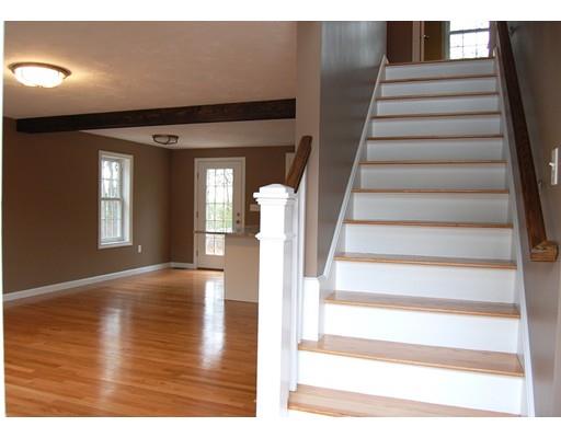 149 Wareham Road Plymouth, MA 02360 - Photo 3 of 28 Gallery Image 3