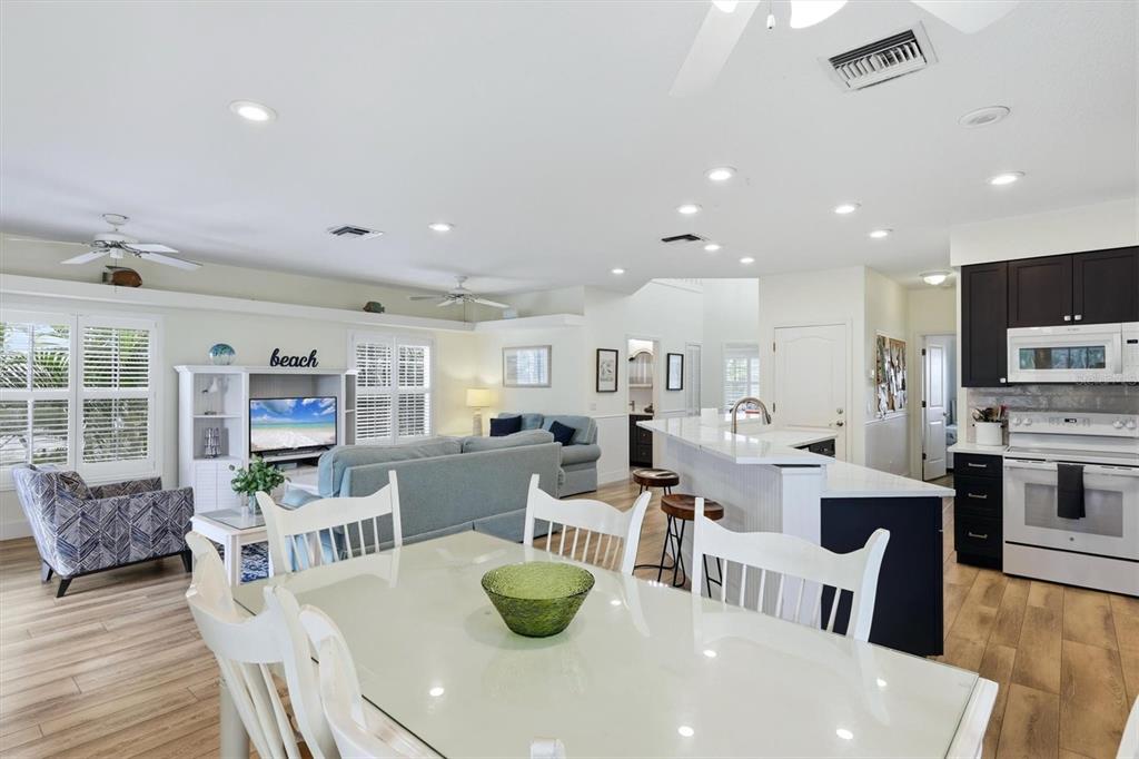 783 Jacaranda Road Anna Maria, FL 34216 - Photo 16 of 56 Gallery Image 16