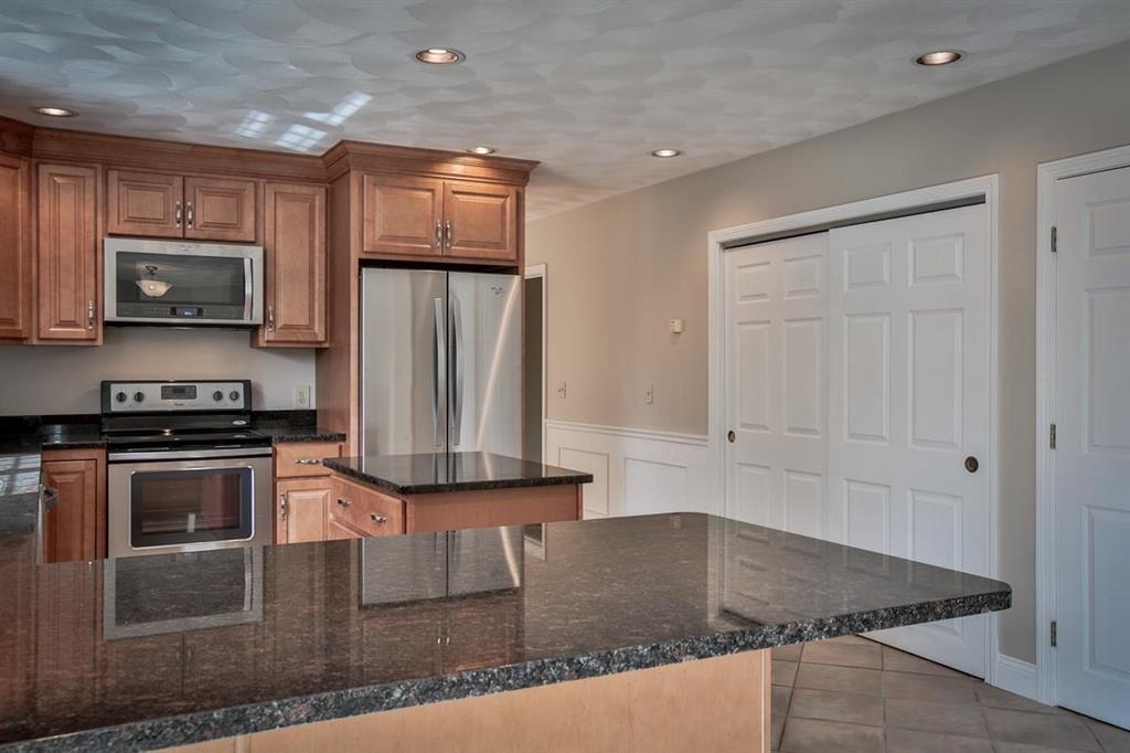 28 Newton Road Plaistow, NH 03865 - Photo 13 of 25