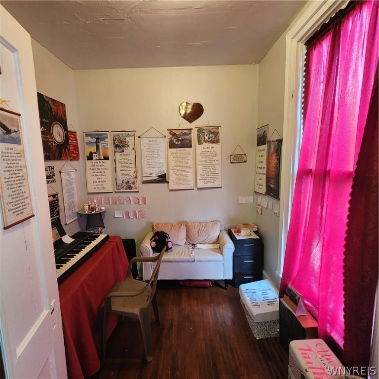 304 14th Street Buffalo, NY 14213 - Photo 14 of 33