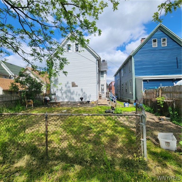 304 14th Street Buffalo, NY 14213 - Photo 32 of 33