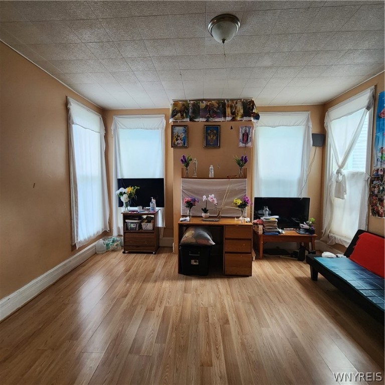 304 14th Street Buffalo, NY 14213 - Photo 5 of 33