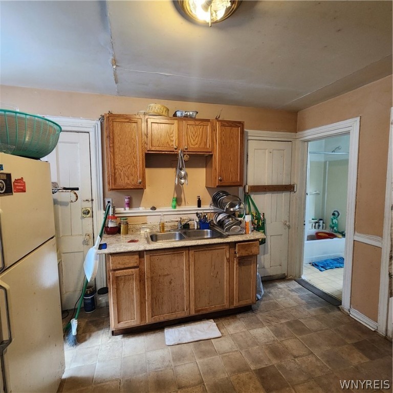 304 14th Street Buffalo, NY 14213 - Photo 10 of 33