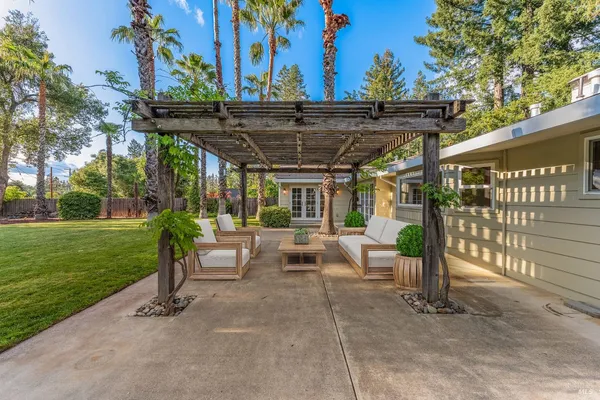 $1,375,000 | 541 Sunset Drive, Angwin, CA 94508