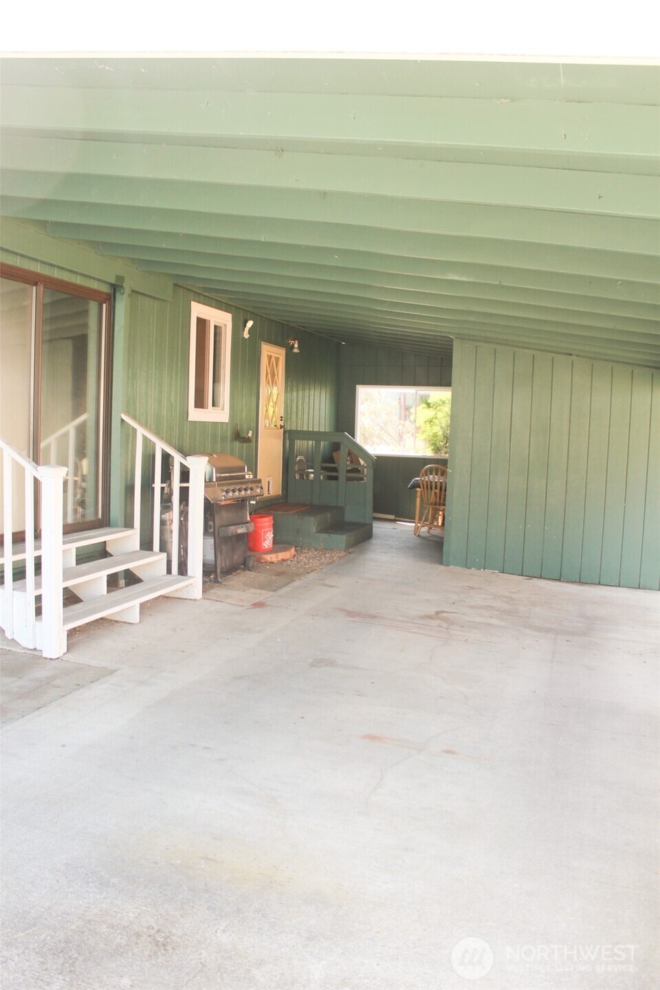 5705 Littlerock Road Southwest, Unit 41 Tumwater, WA 98512 - Photo 5 of 18 a view of a livingroom with seating space