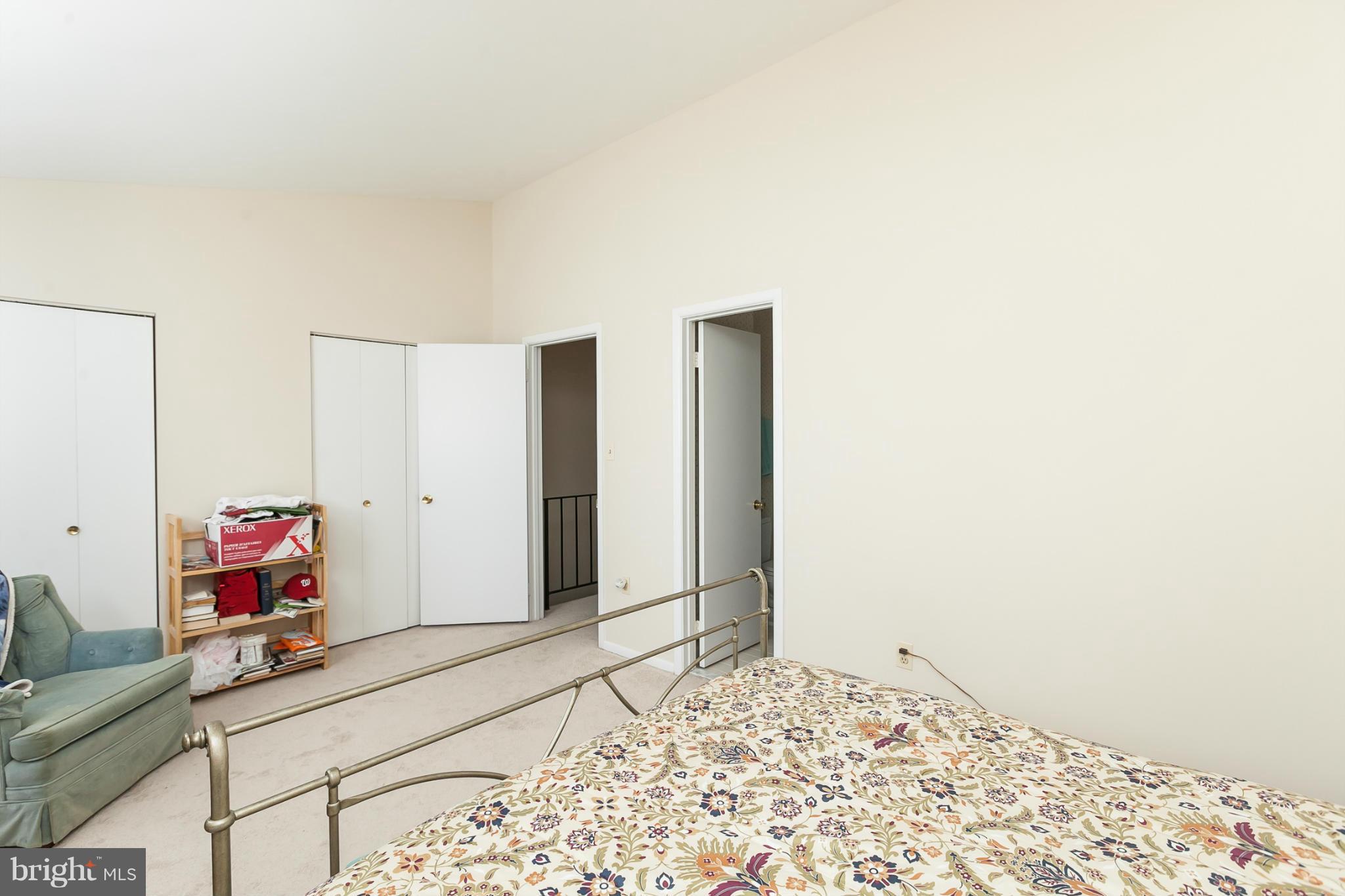 2846 Schoolhouse Circle Silver Spring, MD 20902 - Photo 17 of 28 a very nice looking room with a bed