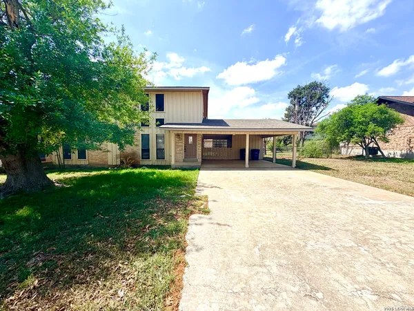 $1,550 | 105 Brentwood Drive, New Braunfels, TX 78130
