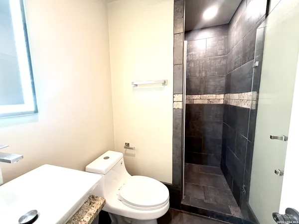 $1,550 | 105 Brentwood Drive, New Braunfels, TX 78130