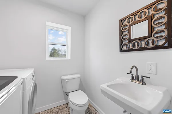 $450,000 | 2733 Cedar Lane Road, Kents Store, VA 23084