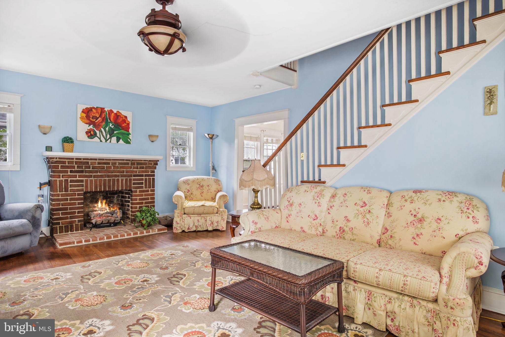 1005 North Providence Road Media, PA 19063 - Photo 4 of 23 Beautiful, gas fire place.