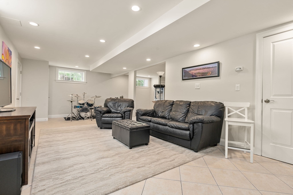 16 Winfield Street Needham, MA 02492 - Photo 34 of 42 a living room with furniture
