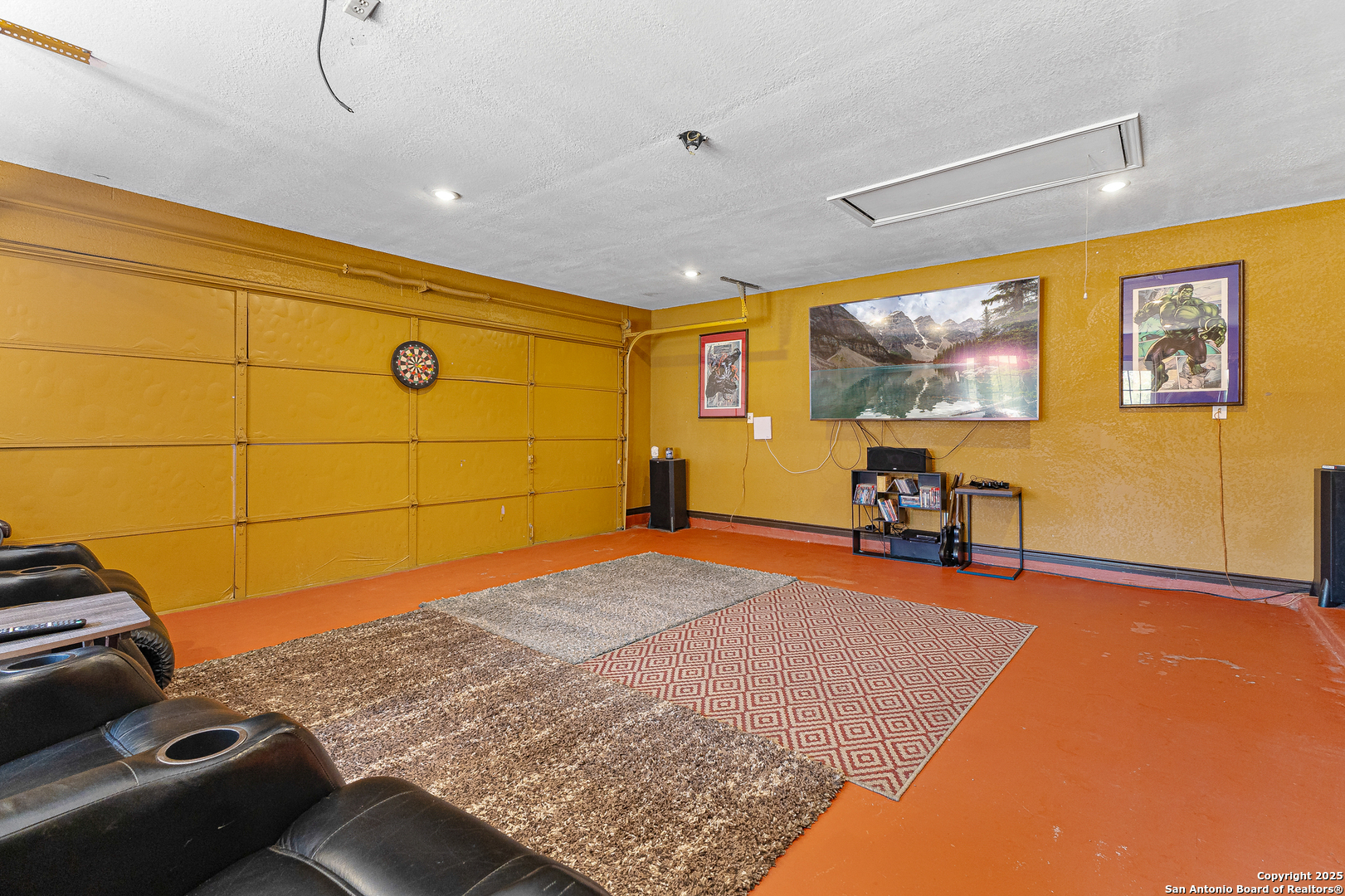 418 Texas Point San Antonio, TX 78258 - Photo 27 of 31 a view of a livingroom with furniture and toys