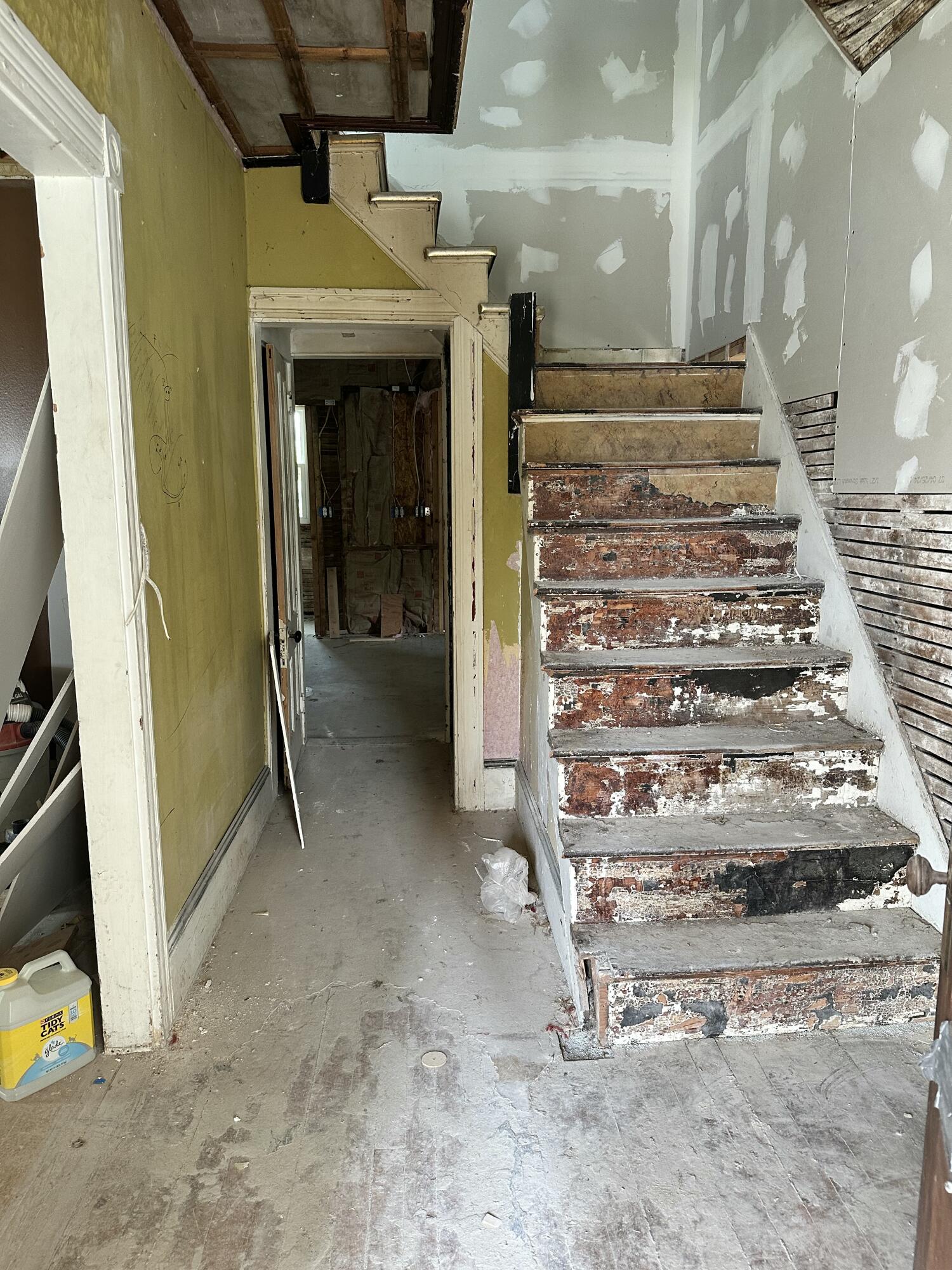 18 Porter Bridge Road Mexico, ME 04257 - Photo 15 of 35 Front Entrance