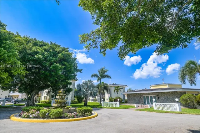 $83,900 | 4311 Northwest 16th Street, Unit B104, Lauderhill, FL 33313