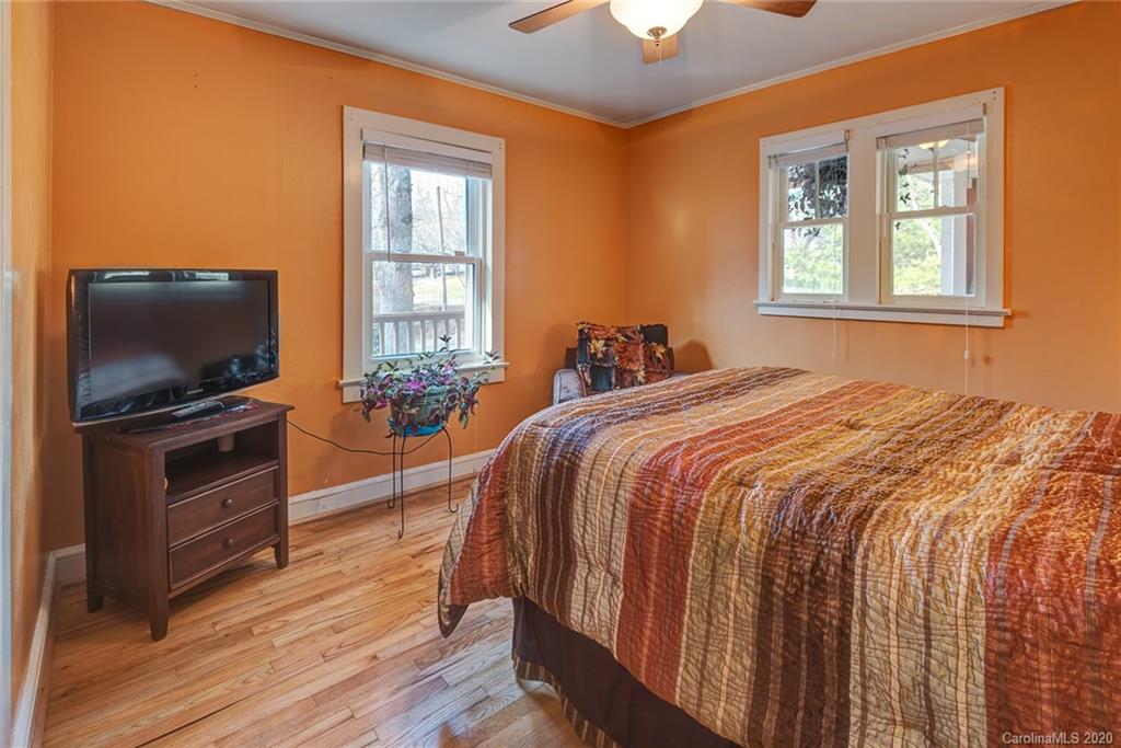 1257 Old Fort Road Fairview, NC 28730 - Photo 12 of 27