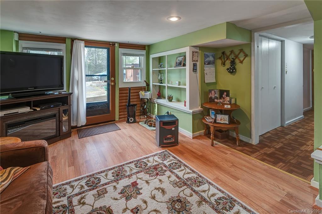 1257 Old Fort Road Fairview, NC 28730 - Photo 15 of 27