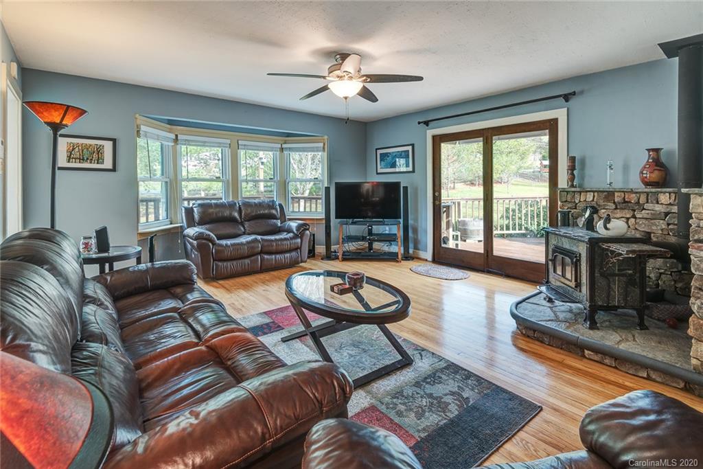 1257 Old Fort Road Fairview, NC 28730 - Photo 4 of 27