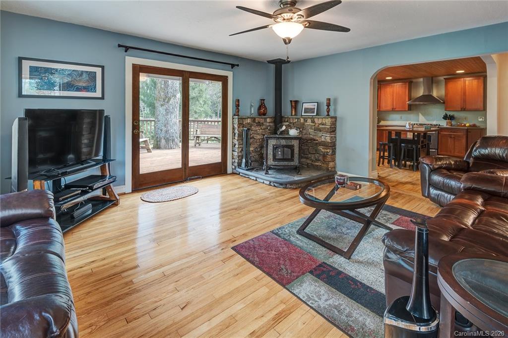 1257 Old Fort Road Fairview, NC 28730 - Photo 5 of 27