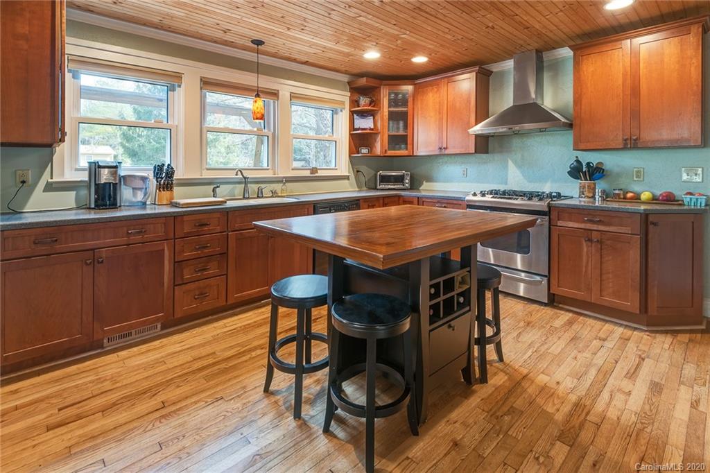1257 Old Fort Road Fairview, NC 28730 - Photo 6 of 27