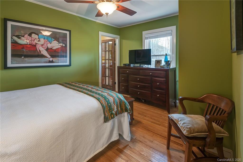 1257 Old Fort Road Fairview, NC 28730 - Photo 10 of 27