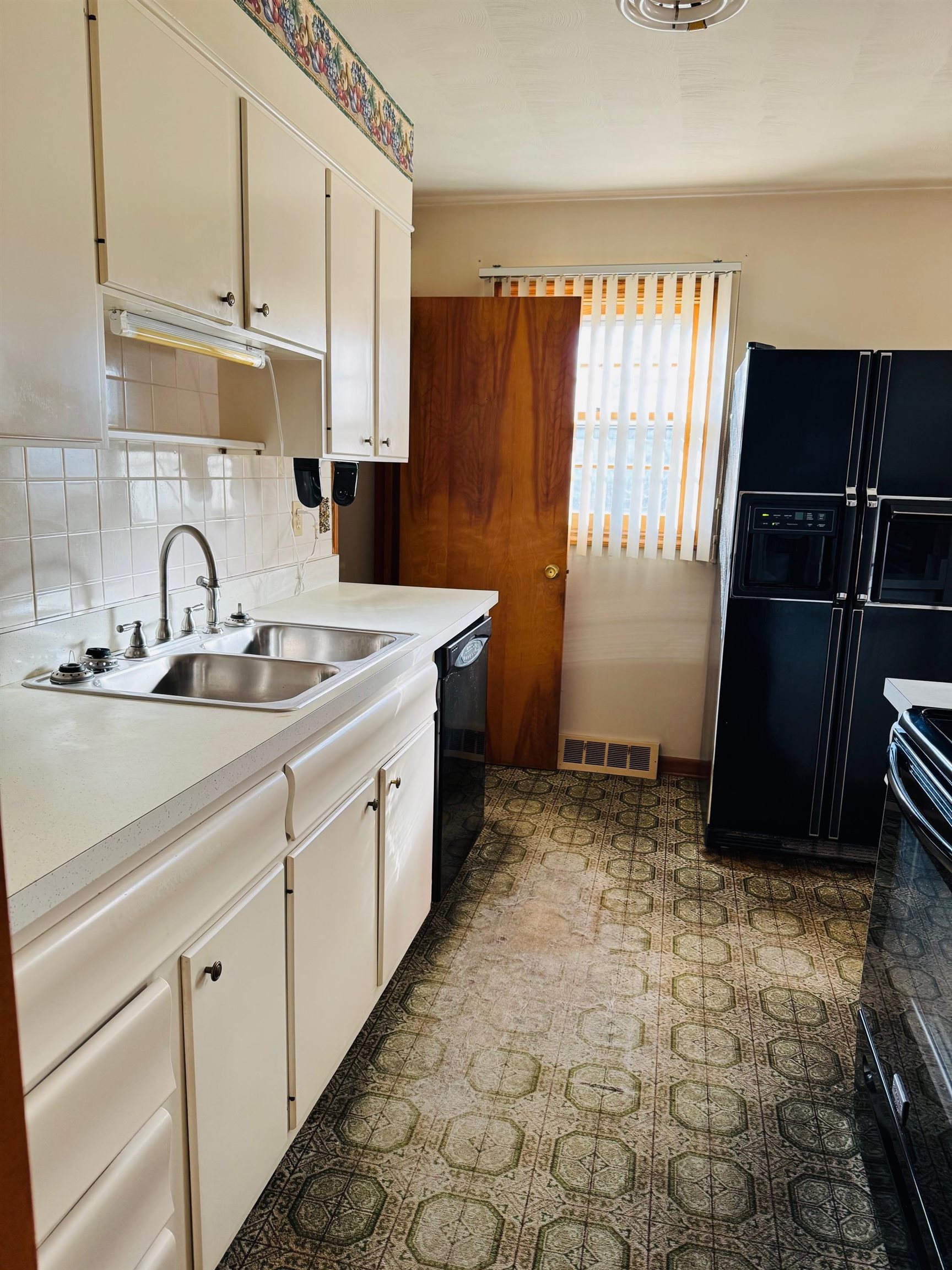 4314 Southview Road Ashland, KY 41101 - Photo 4 of 14