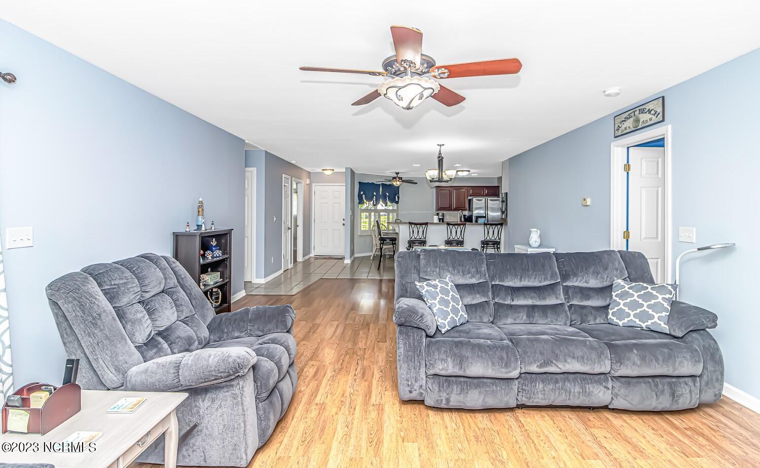 933 Wyndfall Drive Southwest Sunset Beach, NC 28468 - Photo 15 of 39 Livingroom