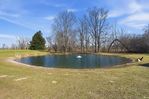 3355 West 700 South, Claypool, IN 46510