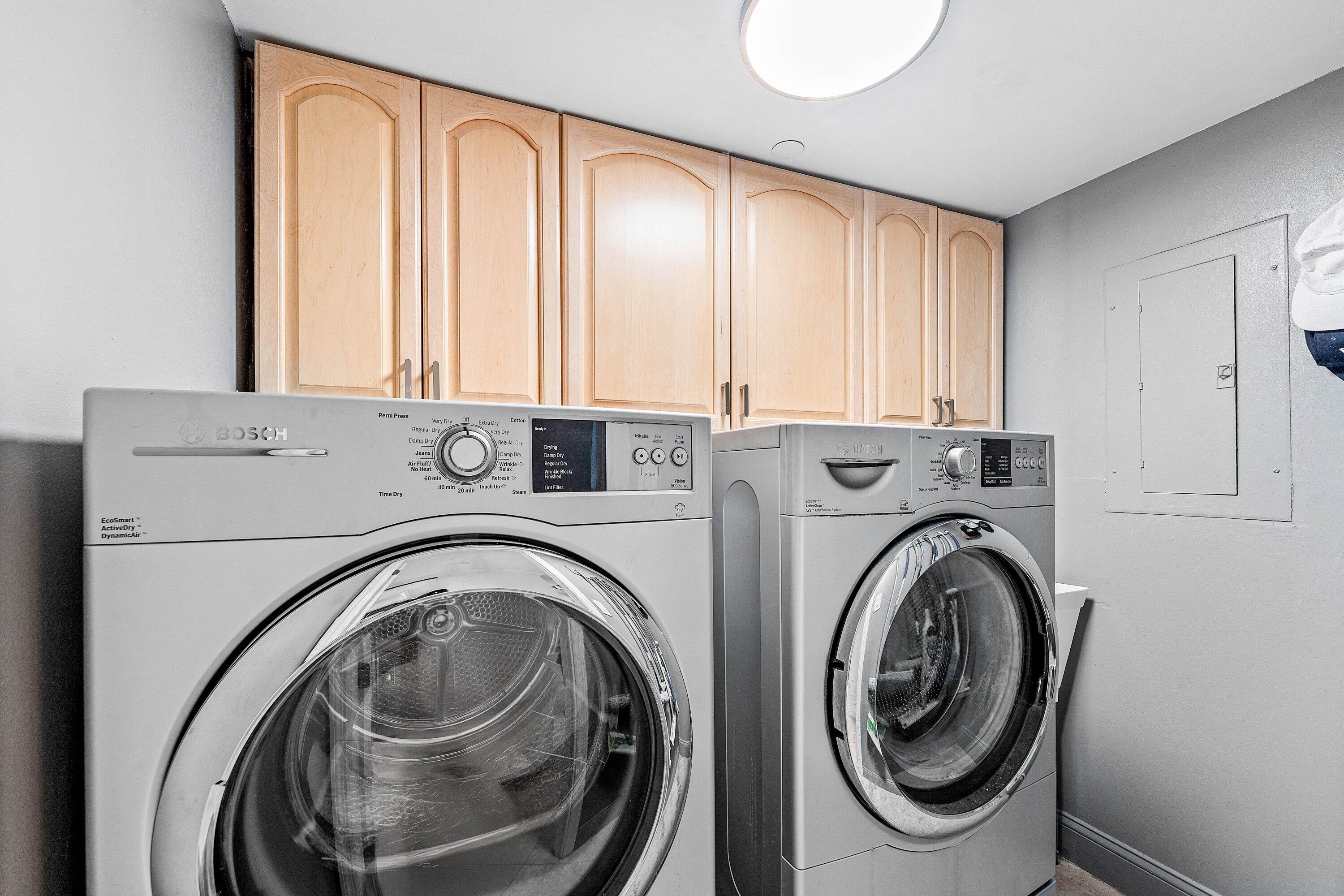 5080 North Ocean Drive, Unit 6B Singer Island, FL 33404 - Photo 20 of 40 Bosch Washer and Dryer