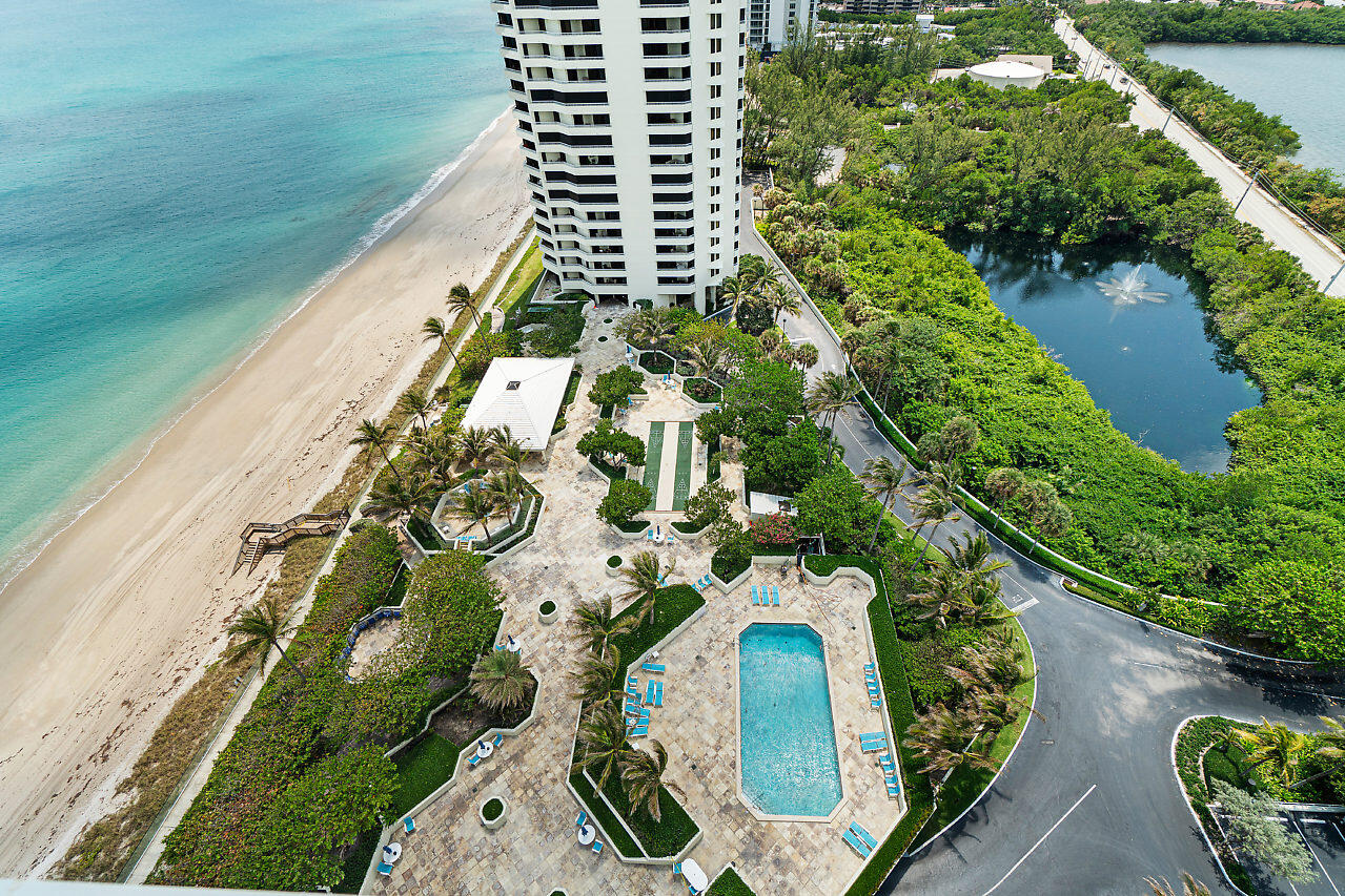 5080 North Ocean Drive, Unit 6B Singer Island, FL 33404 - Photo 25 of 40 14-Acre Community
