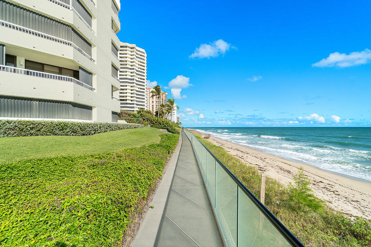 5080 North Ocean Drive, Unit 6B Singer Island, FL 33404 - Photo 27 of 40 Seawall w/ Walkway